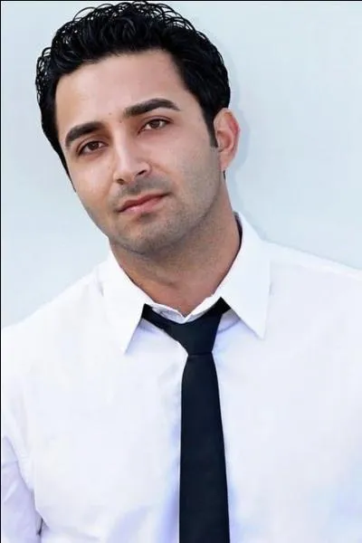 Avec quoi la charmera-t-il ?