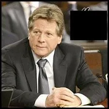 Lors du procès de Max, elle représente...