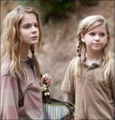 Quelle phrase Lizzie dit-elle à sa petite sur Mika quand celle-ci a peur de quelque chose ?