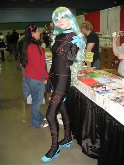 Quel personnage est ici 'cosplay'?