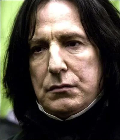 Finissons en beauté avec une spéciale Rogue. Attribuez les citations à leur propriétaire.

« Mr _____ souhaite le bonjour au professeur Rogue et lui conseille de se laver les cheveux, s'il veut cesser de ressemblera un tas d'ordures. »