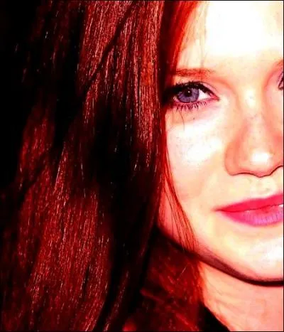 Ses yeux sont verts comme un crapaud frais du matin
Ses cheveux _________comme _________ , il est divin
C'est mon héros et c'est mon roi
Je voudrais tant qu'il soit à moi
Celui qui a combattu et vaincu
Le Seigneur des Ténèbres à mains nues