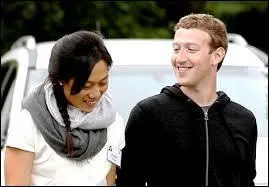 Quel film narre la création du site qui a rendu Mark célèbre ?