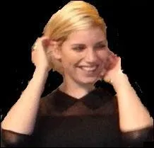 Avec quelle pi&egrave;ce monte-t-elle sur les planches pour la 1&egrave;re fois ?