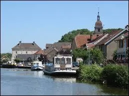 Nous restons en Franche-Comté. Je vous emmène à la découverte de Port-sur-Saône. Nous serons dans le département ...