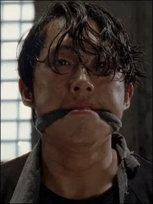 Glenn est sur le point d'être tué, mais il est sauvé in extremis par :