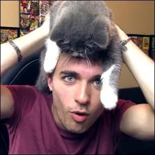 Comment s'appelle son chat ?