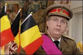 Il a notamment fait plusieurs passages dans l'émission de Michel Drucker "Champs-Elysées". Il anime quotidiennement "Votez pour moi" sur Bel RTL depuis 2007. Qui est connu pour son imitation du roi Albert II ?