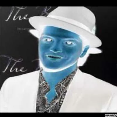 Cette personne est Michael Jackson.