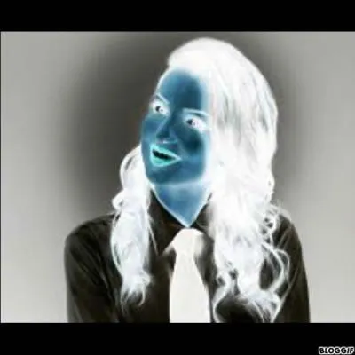 Cette personne est Demi Lovato.