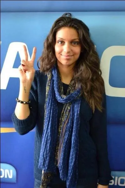 Quand Tal a-t-elle appris à jouer de la guitare ?