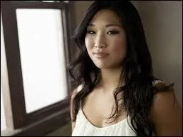 Elle joue le rôle de Tina Cohen-Chang.