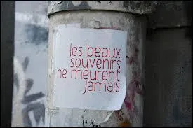 Certes, la forme «Je m'en souviens» est correcte. Donc, dire «Je m'en rappelle» est également correct.