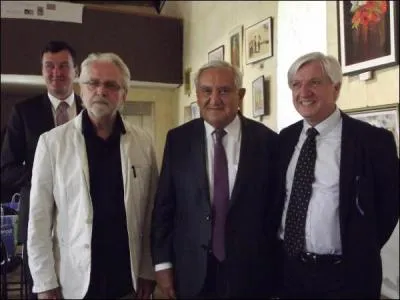 Jean-Pierre Raffarin a obtenu une nouvelle fonction. Laquelle ?