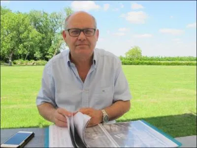 Laurent Lutse a repris le Normandoux à Tercé et a prévu plusieurs animations. A quel chanteur décédé rendra-t-il hommage le 19 août ?