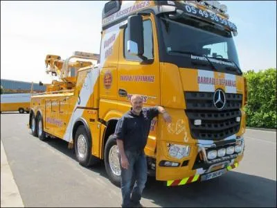 "Barrault Dépannage" vient de fêter son anniversaire à Biard cette semaine. Oui mais lequel ?