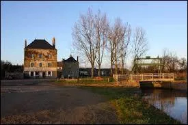 La commune de Lavau-sur-Loire, dans les Pays-de-la-Loire, se situe dans le département ...