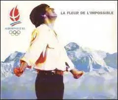 Pour qui la fleur est-elle celle de l'impossible : « Dans le soleil couchant sous la flamme qui danse La neige a laissé traîne d'argent, de bronze et d'or Ce soir tous les regards se tournent vers la France Aux couleurs enlacées des cinq anneaux du sport. » ?