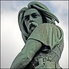 Comment le père de Vercingétorix s'appelait-il ?