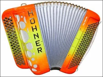 Instrument de musique portatif, à touches ou à boutons, c'est...