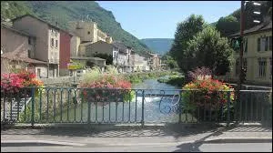 Situ&eacute;e dans l'Ain, Saint-Rambert-en-Bugey est une ville de la r&eacute;gion ...