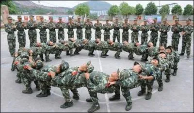 Citation d'un humoriste, j'espère que vous allez trouver son nom : Morales, Morales, toi qui voulais voyager - Te voilà z'éparpillé !