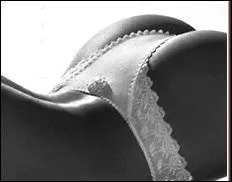 Si c'est un attrape-nigaud, il est bien imité. Où vous attend-elle ?