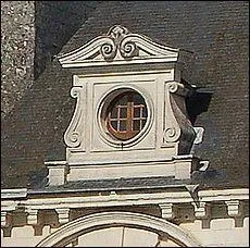 Architecture. Petite baie de forme circulaire, appelée "il-de-buf" :