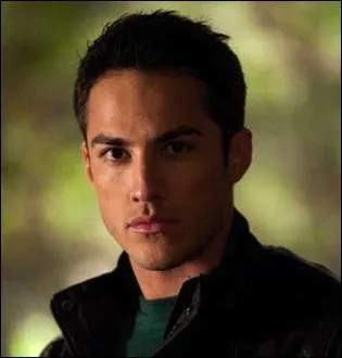 De qui Tyler Lockwood est-il le fils ?