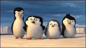 Les Pingouins de Madagascar - Dans la version française, quel humoriste prête sa voix à King Julian ?