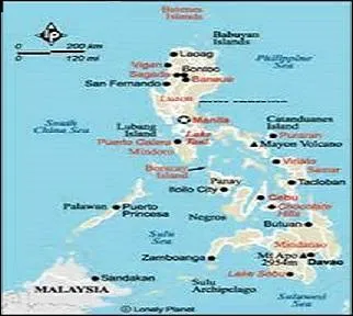 Où m'emmenez-vous ? Je ne m'y suis jamais rendue...
Voilà, voilà, j'accours, je vous suis simplement pour ce petit-déjeuner dont l'essentiel est la mangue ! 
Il est équilibré et vous avez le choix entre les fruits, le riz, les saucisses et les galettes faites de riz, d'ufs, de viande et de haricots.