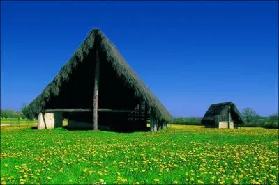 Dans quel département finirons nous notre promenade si nous visitons le musée des tumulus de Bougon ?