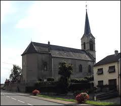 Voici l'église Saint-Barthélémy de Beyren-lès-Sierck. Commune de Lorraine, elle se situe dans le département ...