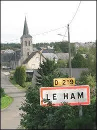 Village de l'arrondissement de Mayenne, Le Ham se situe dans le département ...