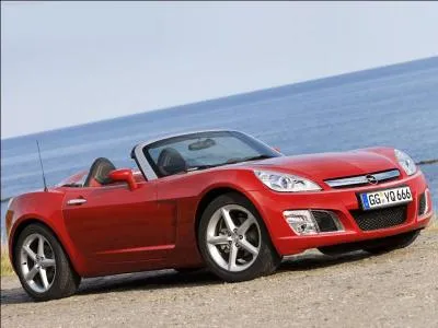 Quelle est cette sportive Opel ?