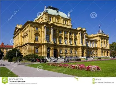Le Théâtre national croate, inauguré en 1885 par l'empereur d'Autriche-Hongrie, François-Joseph 1er d'Autriche, a accueilli de grands artistes : Franz Liszt, Sarah Bernhardt, Vivien Leigh, Gérard Philippe et beaucoup d'autres. Vous pouvez l'admirer à...