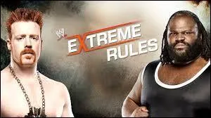 Strap Match : Sheamus vs Mark Henry.