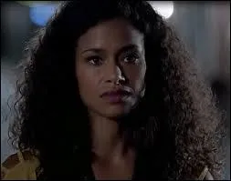 Tout le monde appelle cette femme Sabine. Mais qui est-elle réellement ?