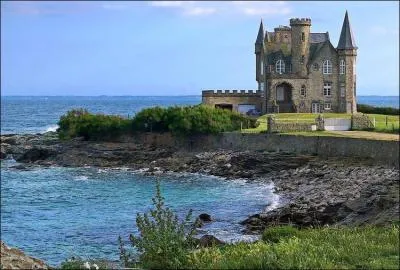 Quel département ne touche pas au département du Morbihan ?