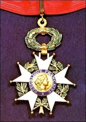 Quel ancien joueur français a été décoré de la Légion d'honneur ?