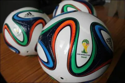 Quel est le premier pays que la France a rencontré lors de la Coupe du monde 2014 ?