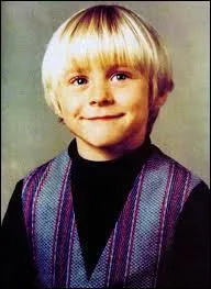 Son deuxième prénom est Donald.