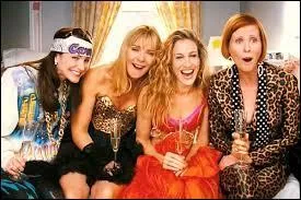 Laquelle de ces séries TV avec quatre héroïnes a été diffusée la première fois, en France ?