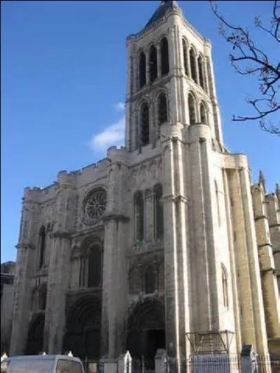 Ce dernier m'autorise à déposer le dernier roi mérovingien en novembre 751, qui finit sa vie dans un monastère. Sacré roi à Soissons aux champs de mars (grande assemblée de guerriers) dans la foulée, il faut attendre 754 pour voir ma légitimité et la nouvelle dynastie carolingienne confirmée en recevant (ainsi que deux de mes fils, Carloman Ier et Charlemagne) l'onction papale. Mais où ?