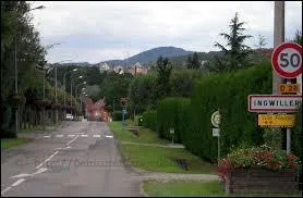 Nous retournons en Alsace mais nous changeons de département. Nous arrivons à Ingwiller, village situé dans ...
