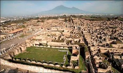 Ville très touchée par l'éruption du Vésuve...