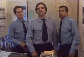 Dans ce célèbre et hilarant sketch des Inconnus, les trois compères nous livrent une parodie désopilante du quotidien de trois policiers d'un petit commissariat de quartier. Comment se nomme le brigadier-chef interprété par Didier Bourdon ?