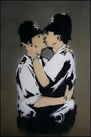 Citez-moi le fameux surnom désignant les policiers anglais :