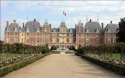 Si vous allez &agrave; Eu pour visiter le mus&eacute;e Louis-Philippe, dans quel d&eacute;partement serez-vous ?