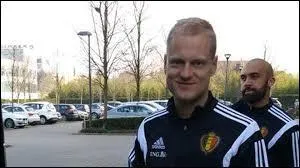 Quel est le prénom de Deschacht ?